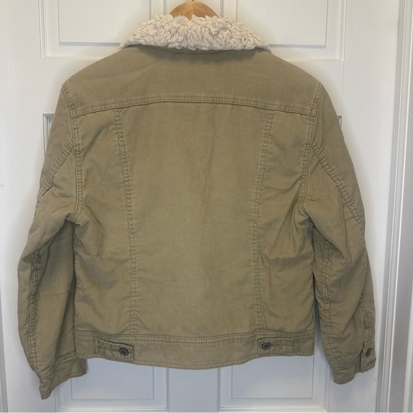 Levi's Tan Corduroy Jacket with Cream Sherpa Lining - Picture 2 of 8